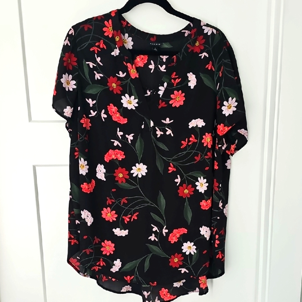 Torrid Black Georgette Blouse with Red and White Floral Design Size 2